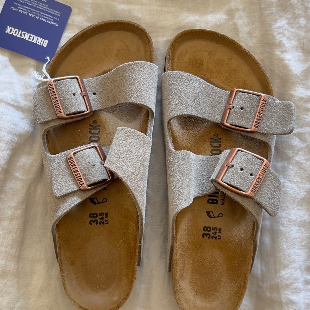 Birkenstock Arizona Sandal: Taupe size 38